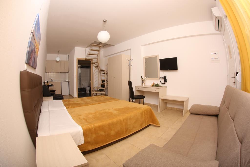 Kassiani Studios Keramotí Buitenkant foto